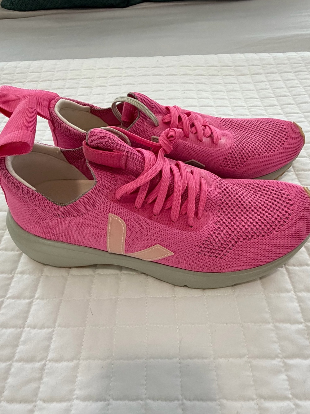 Veja Rick Owen’s athletic shoes 9